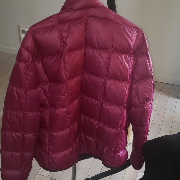 Eddie Bauer winter coat berry 4x EUC - Picture 3 of 8